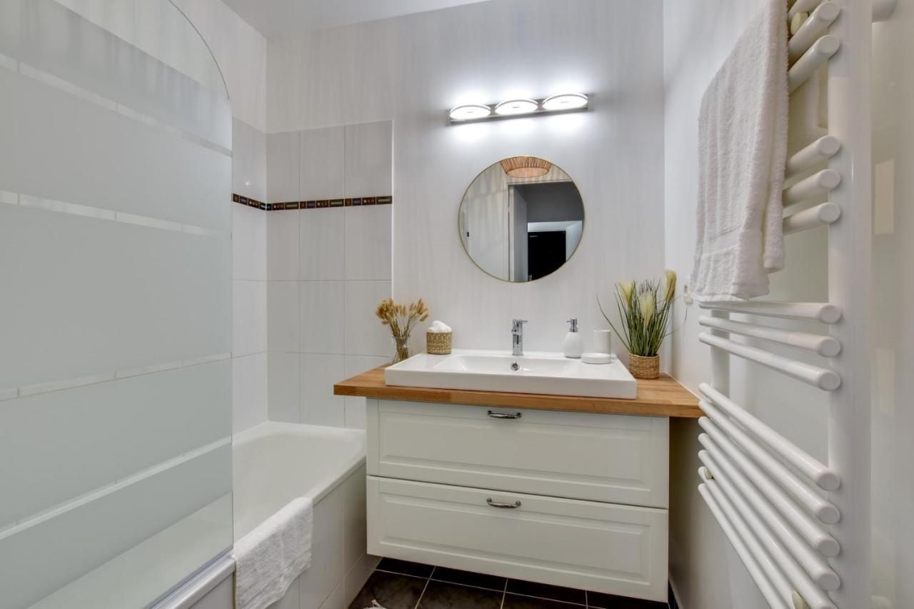 Appartement Megara - Welkeys Монтеврен Екстериор снимка